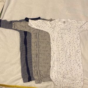 Set of 3 baby gowns